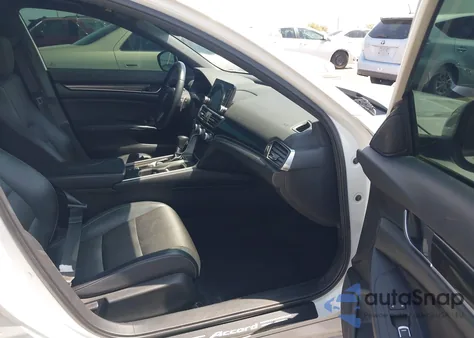 2018 Honda Accord Sport z USA, uszkodzony, nr VIN 1HGCV1F36JA042921